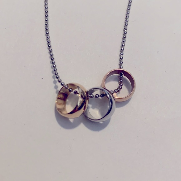 Tri Color Ring Necklace - Picture 5 of 6